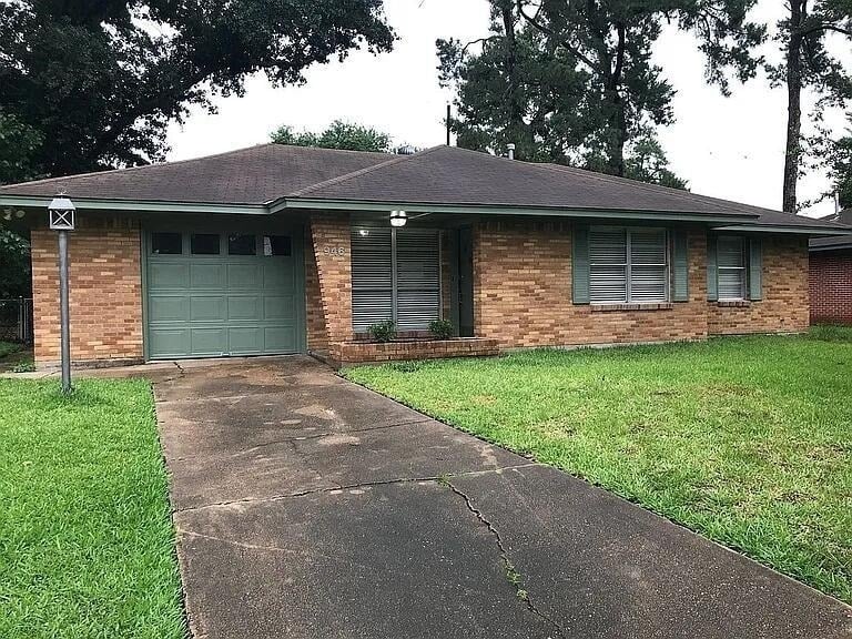 946 Stonecrest Drive - Photo 0
