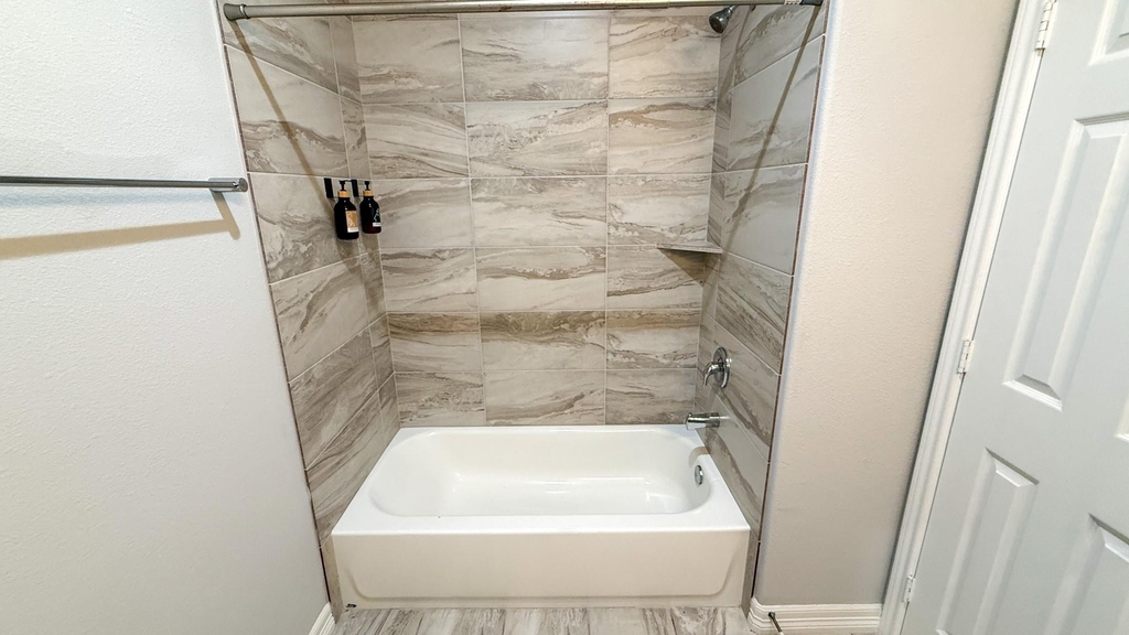 7823 Gladstone Street - Photo 8