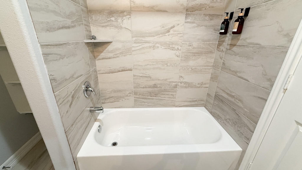 7823 Gladstone Street - Photo 14