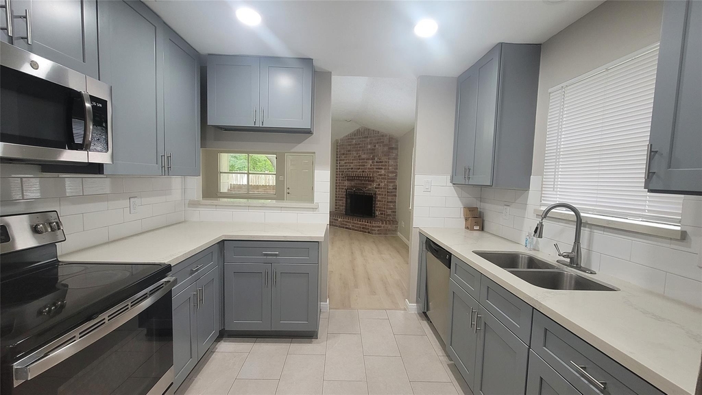 22131 Pearl Lake Drive - Photo 9