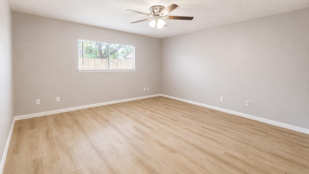 22131 Pearl Lake Drive - Photo 11