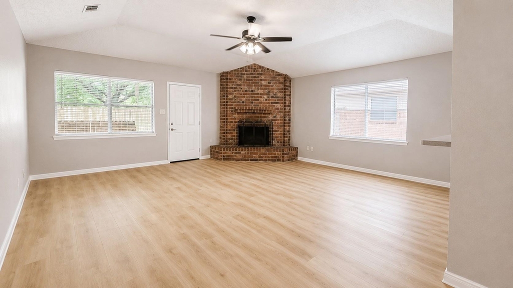 22131 Pearl Lake Drive - Photo 4