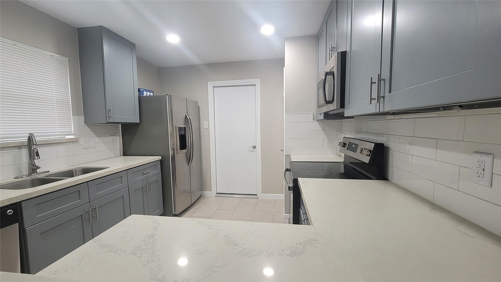 22131 Pearl Lake Drive - Photo 6