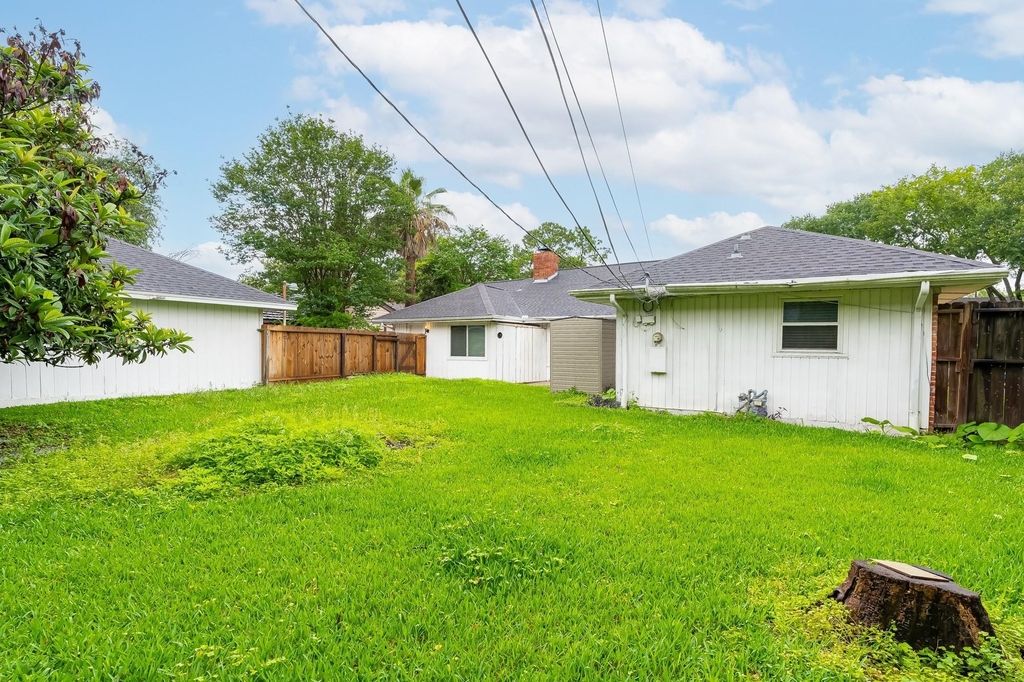 8819 Hazen Street - Photo 5