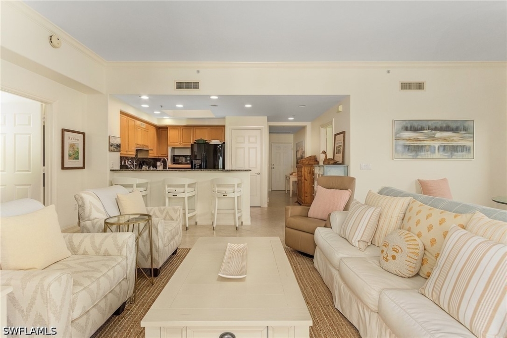 2728 Tiburon Boulevard E - Photo 4
