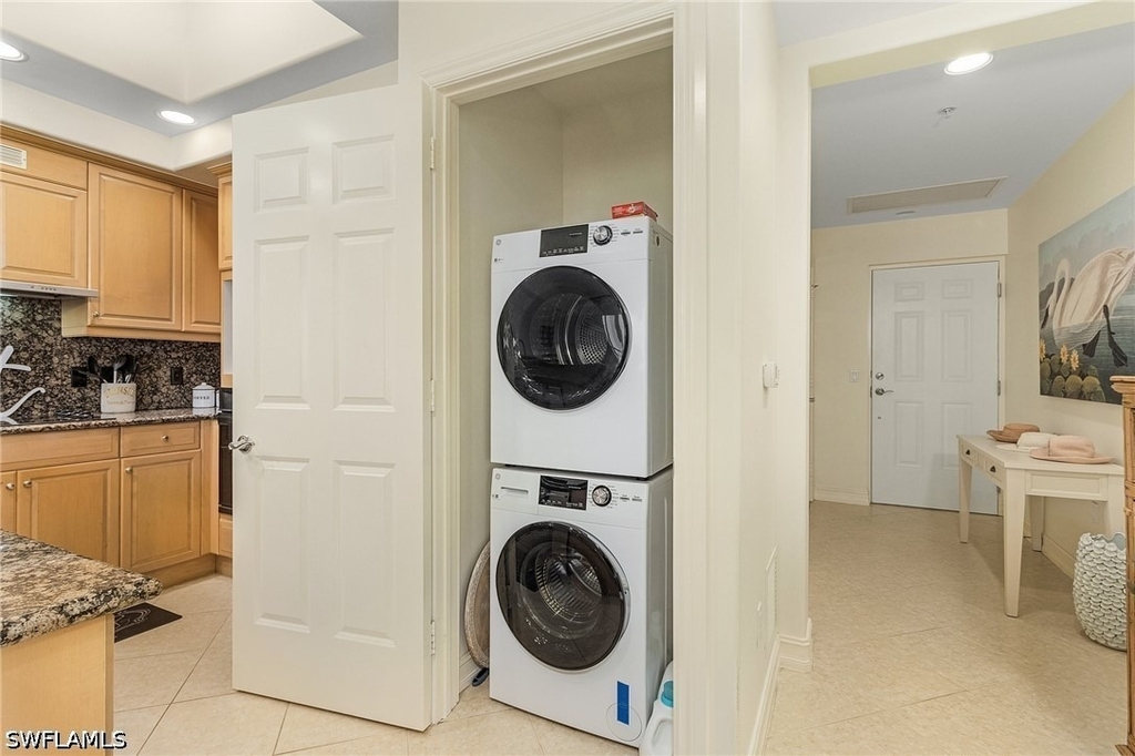 2728 Tiburon Boulevard E - Photo 15