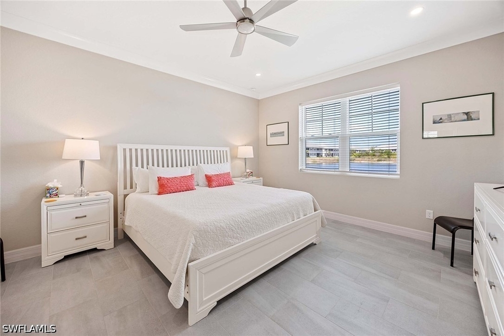 201 Indies Drive E - Photo 14