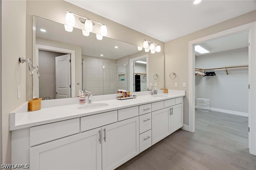 201 Indies Drive E - Photo 16