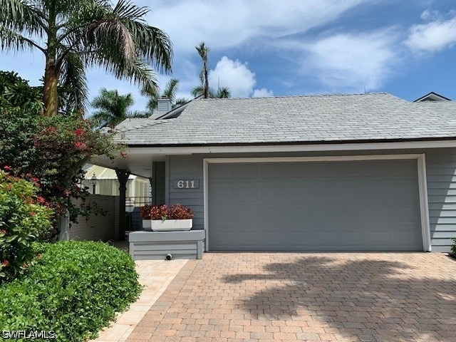 611 Bridgeway Lane - Photo 4