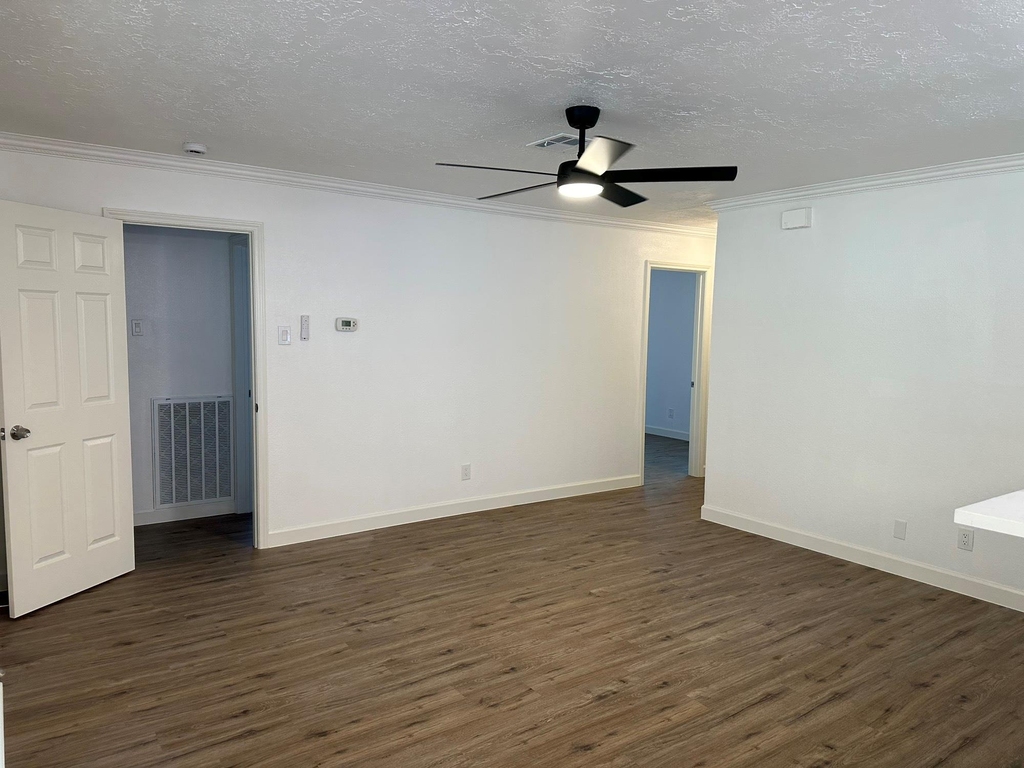 934 Bacliff Drive - Photo 12