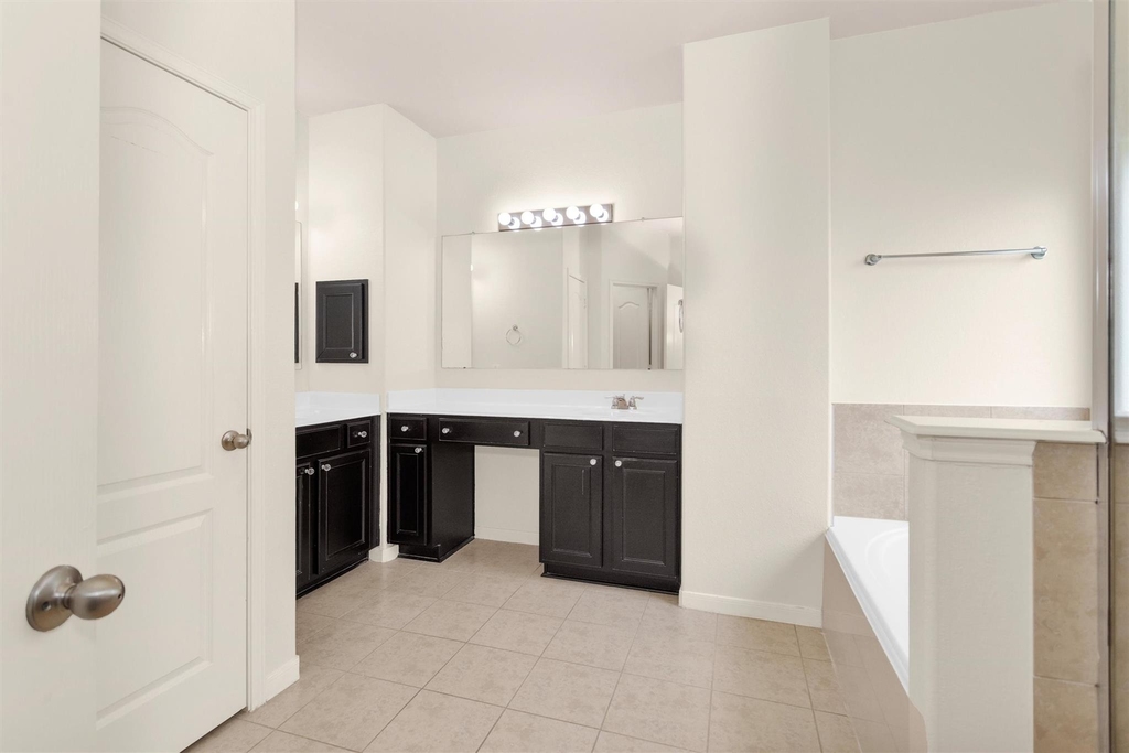 602 Blue Oasis Court - Photo 18
