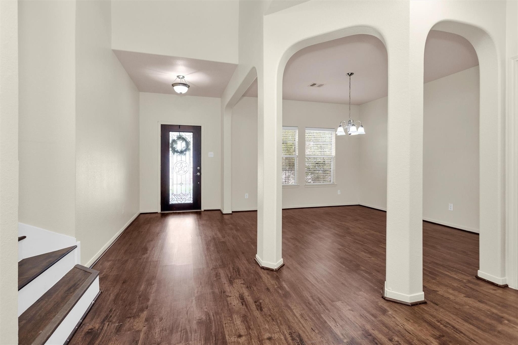 602 Blue Oasis Court - Photo 3