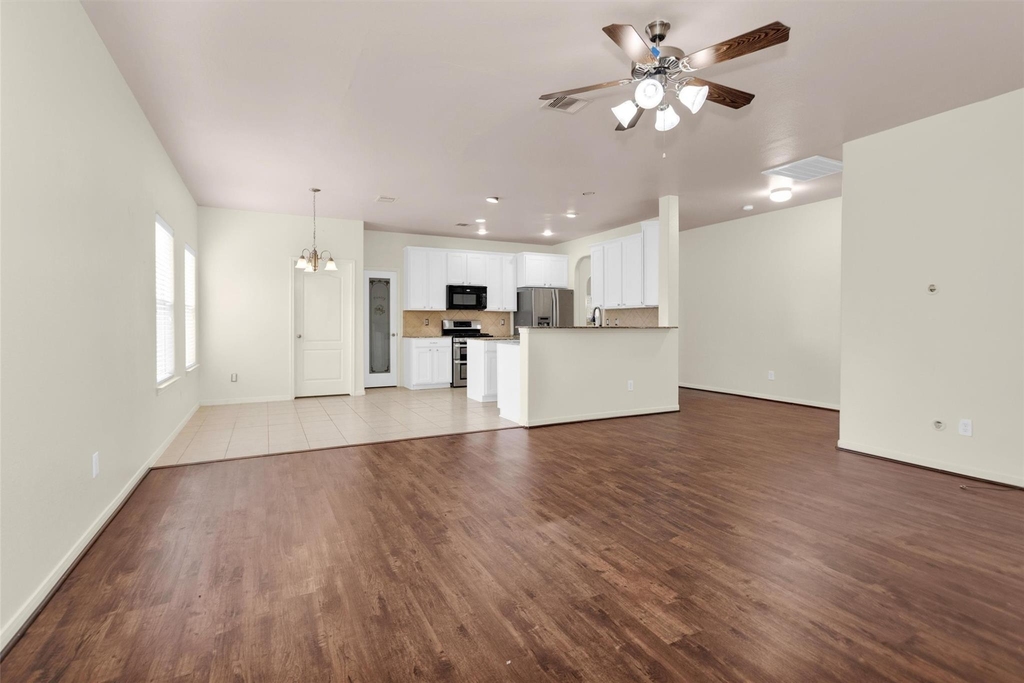602 Blue Oasis Court - Photo 8