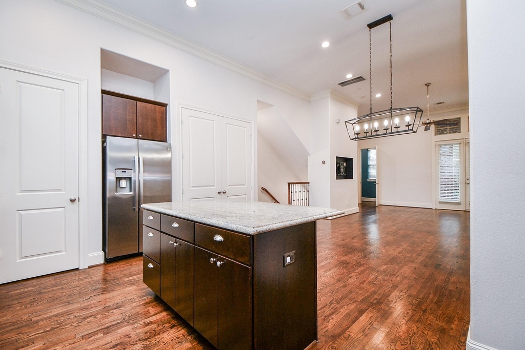 709 Delano Street - Photo 14