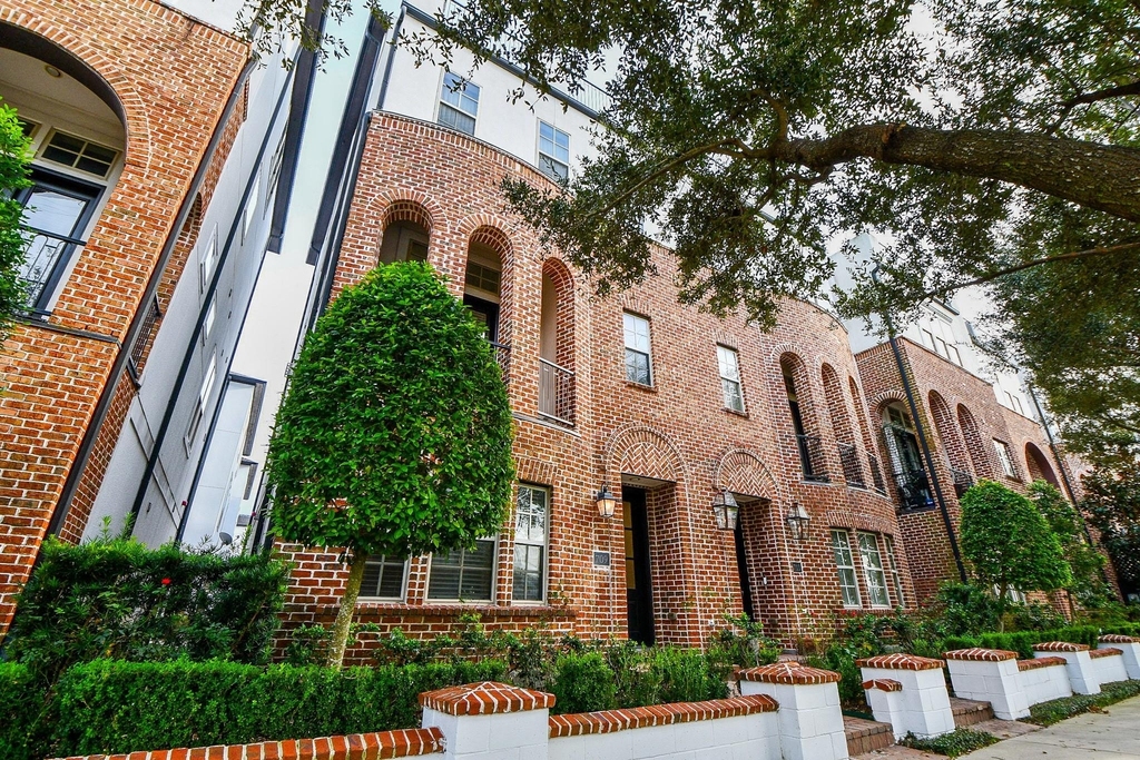709 Delano Street - Photo 0