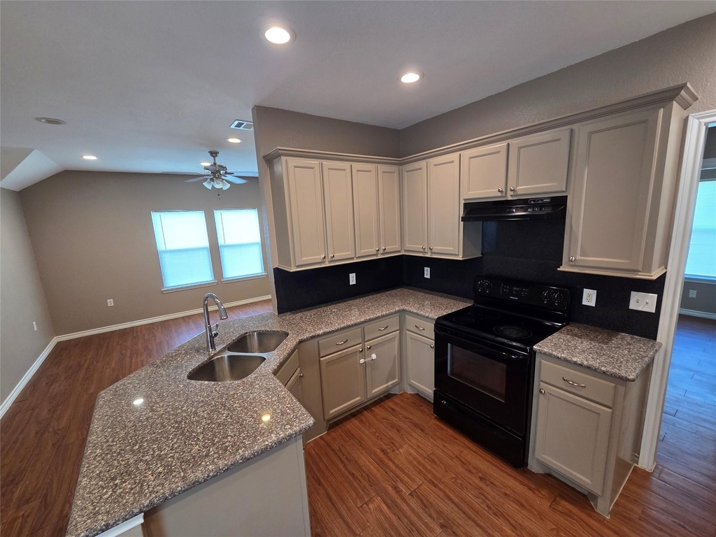 438 Spence Lane - Photo 6
