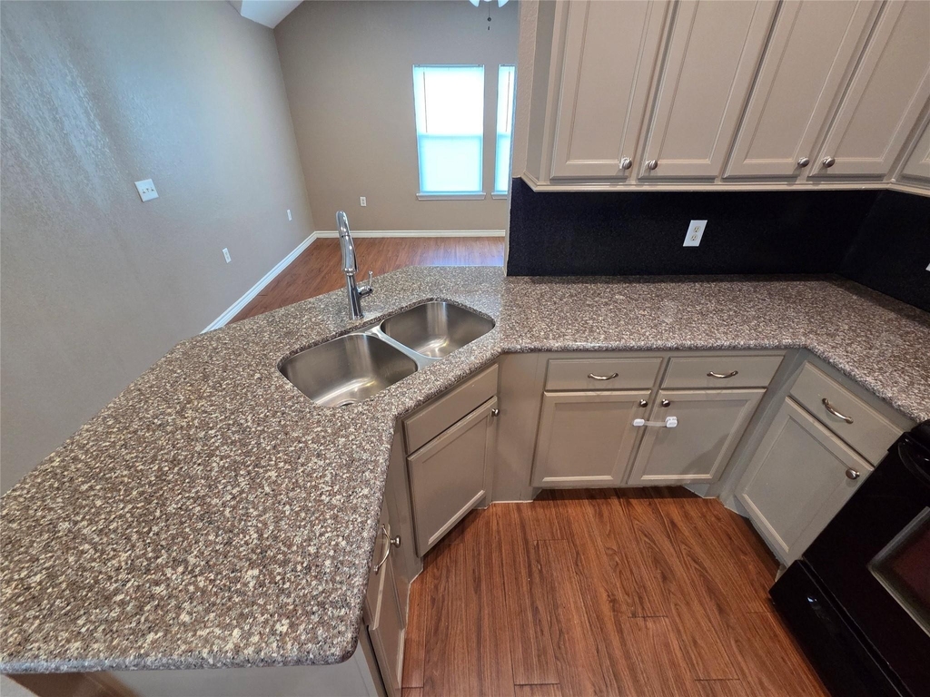 438 Spence Lane - Photo 7