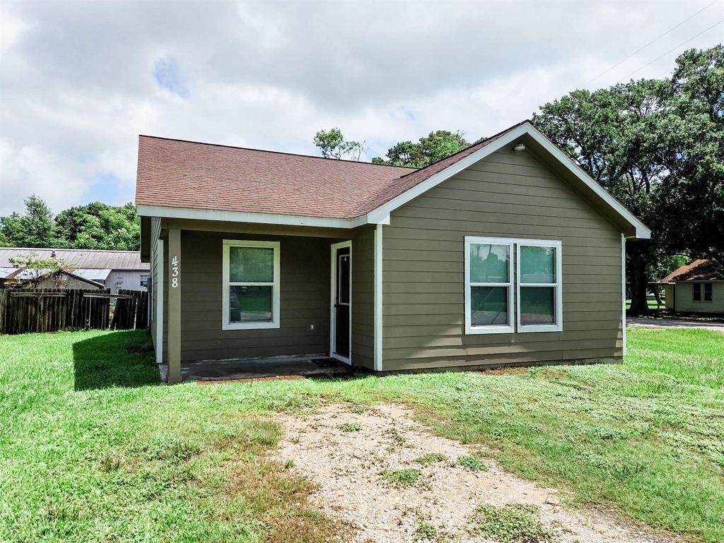 438 Spence Lane - Photo 0