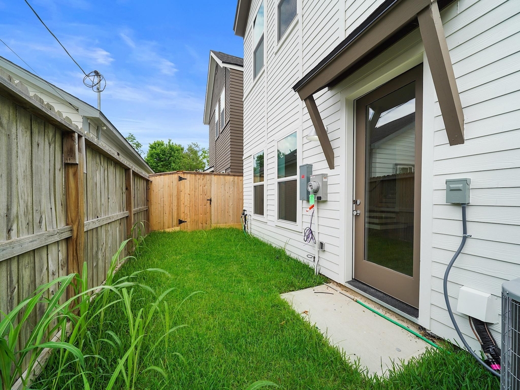 7502 Carver Road - Photo 20