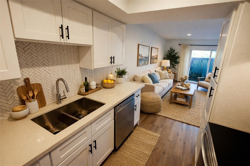 1516 Bay Area Boulevard - Photo 1