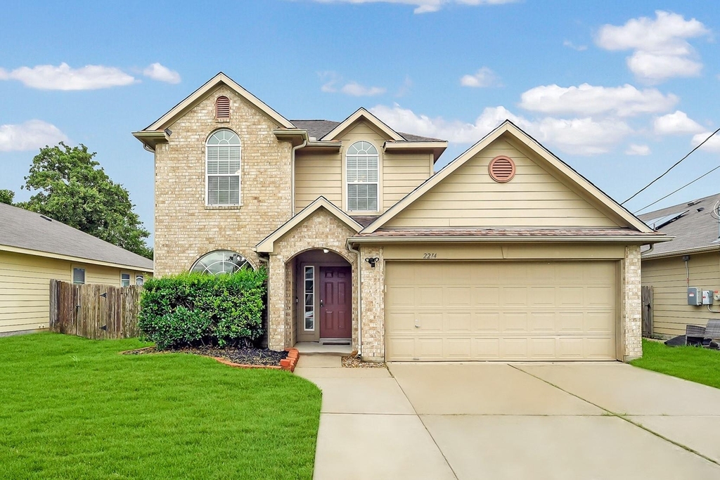 2214 Shady Pine Drive - Photo 0