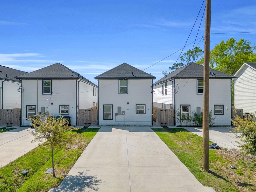 8124 Sterlingshire Street - Photo 4