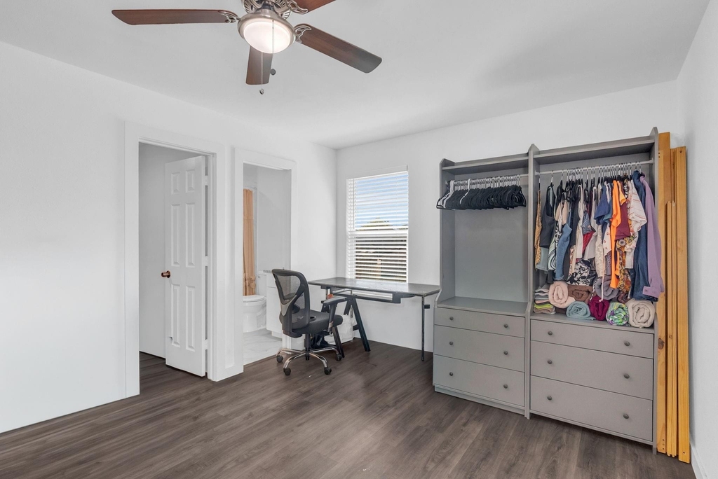 8124 Sterlingshire Street - Photo 27