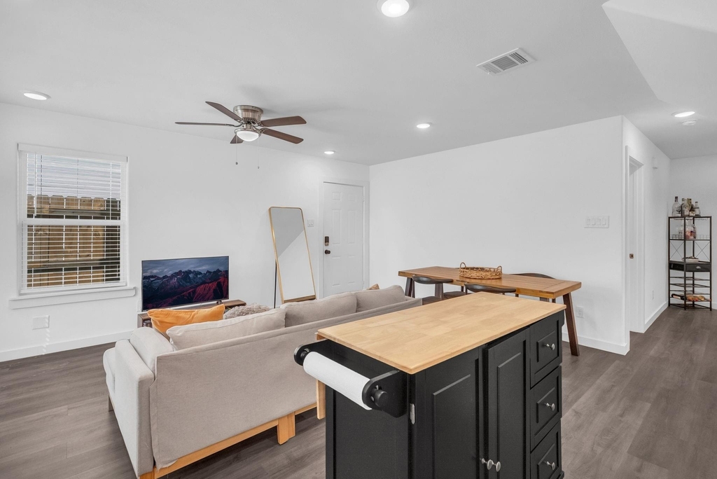 8124 Sterlingshire Street - Photo 15