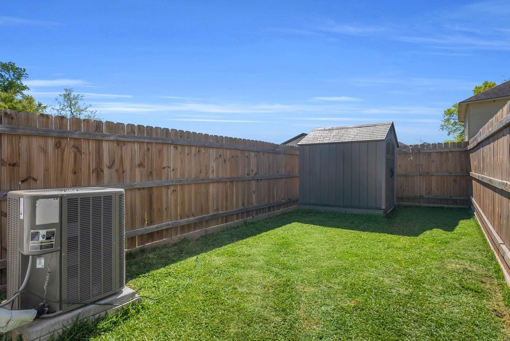 8124 Sterlingshire Street - Photo 23