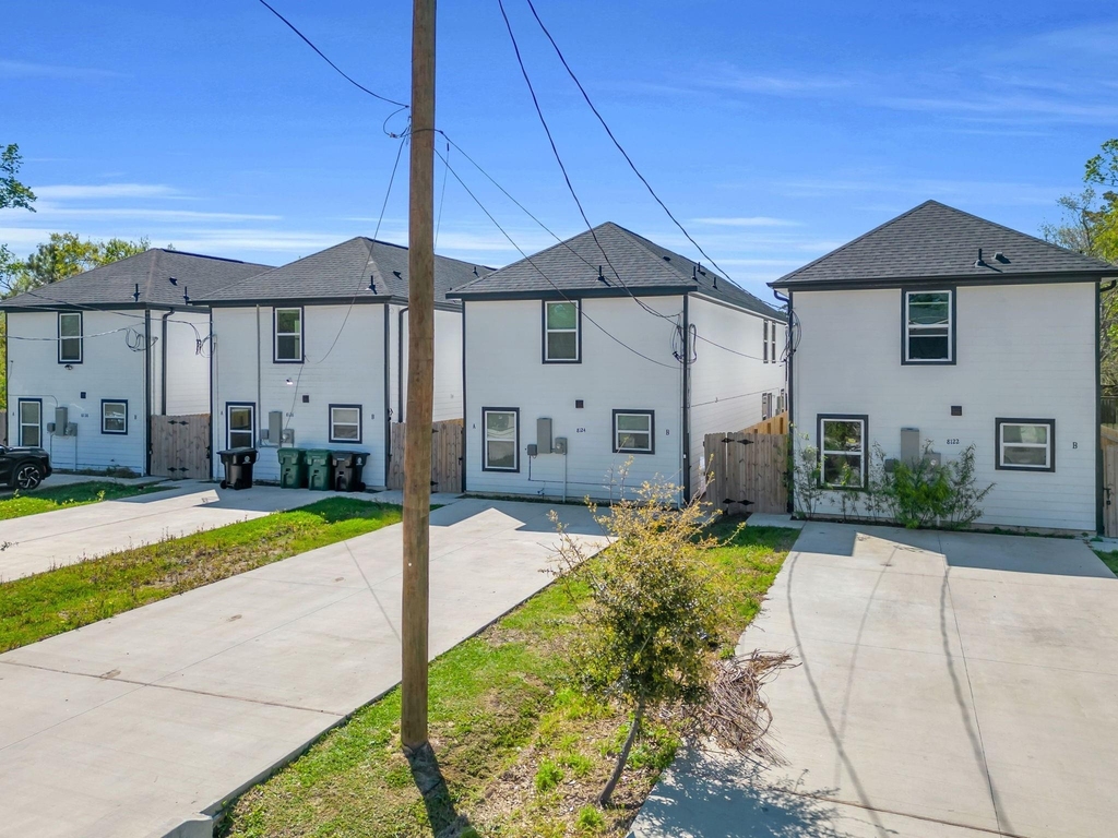 8124 Sterlingshire Street - Photo 5
