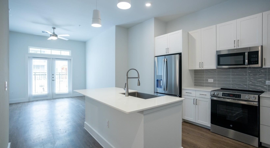 11111 Nexus Avenue - Photo 6