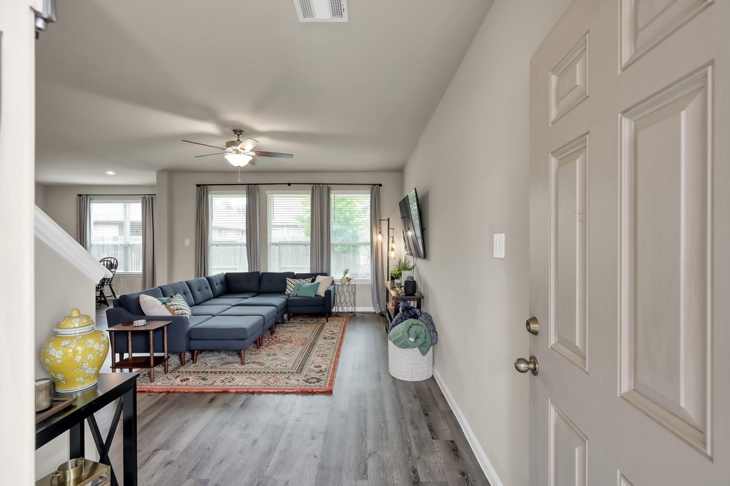 2717 Williams Grove Court - Photo 3