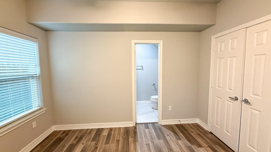 7823 Gladstone Street - Photo 9