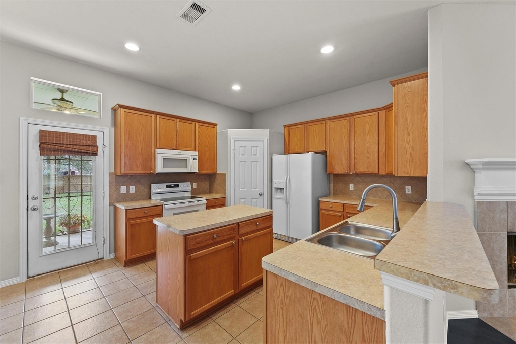 26975 Sabinal Trail - Photo 8