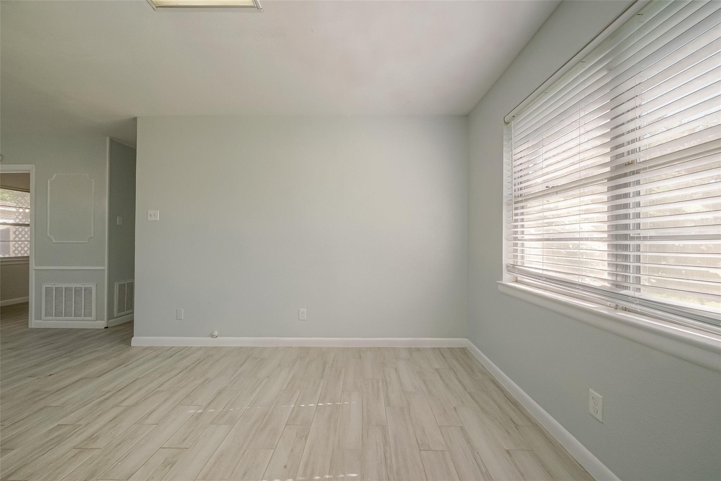 3426 Bradford Street - Photo 4