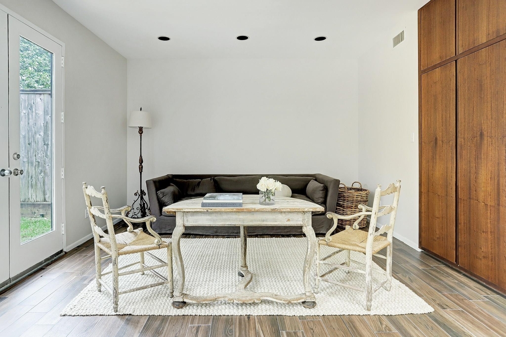 5300 Mercer Street - Photo 2