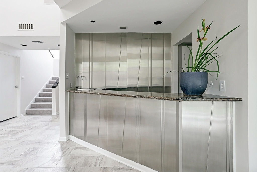 5300 Mercer Street - Photo 8