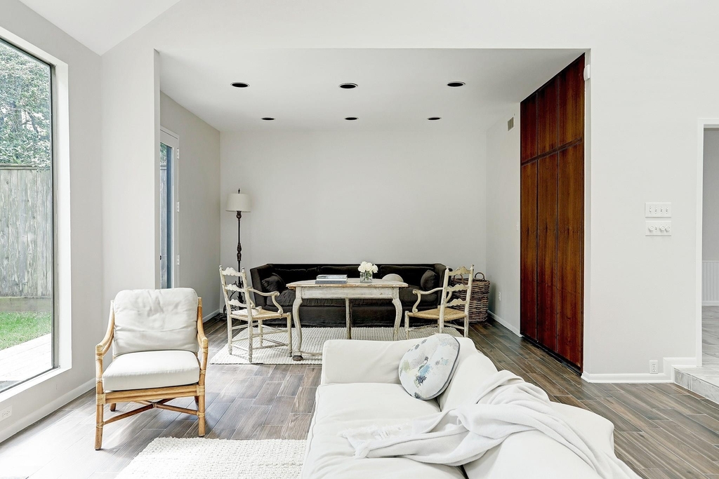5300 Mercer Street - Photo 1