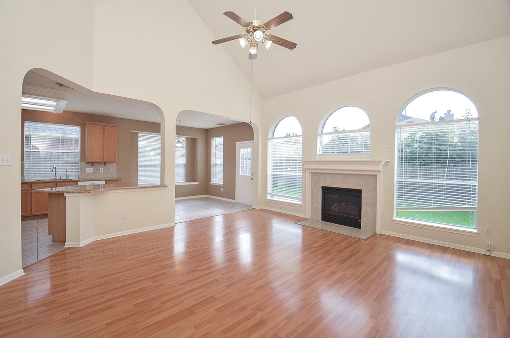 2715 Sunnycreek Lane - Photo 4