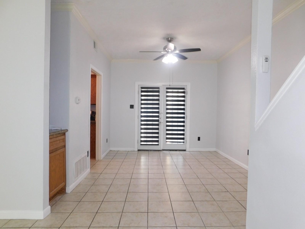11710 Southlake Drive - Photo 3