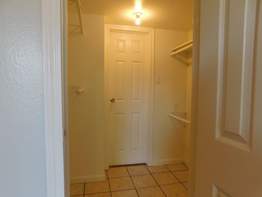 11710 Southlake Drive - Photo 4
