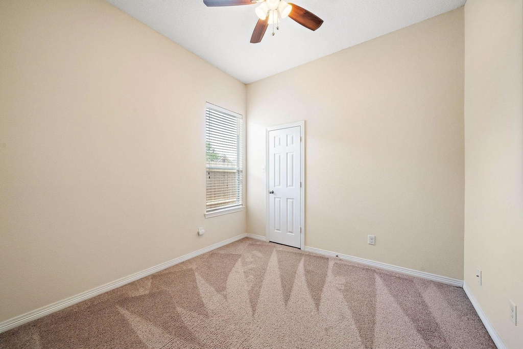 912 Sweet Pine Drive - Photo 13