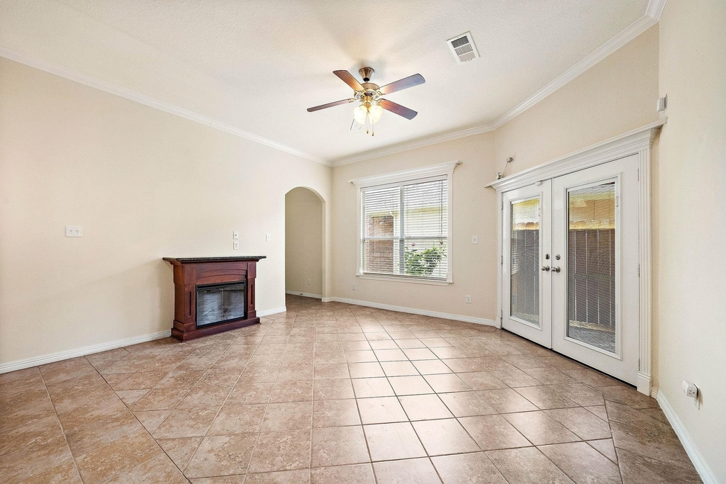 912 Sweet Pine Drive - Photo 4