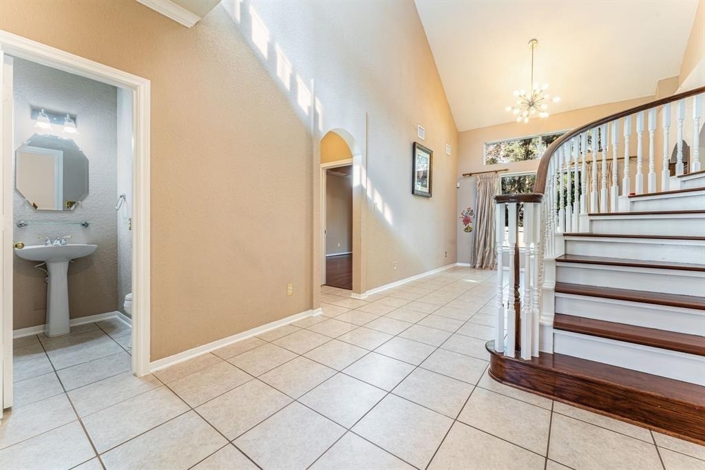 182 N Wimberly Way - Photo 4