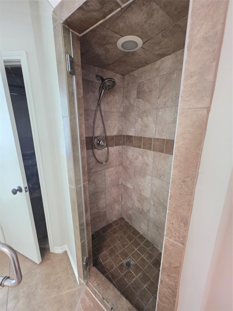 16806 Sandypine Circle - Photo 11