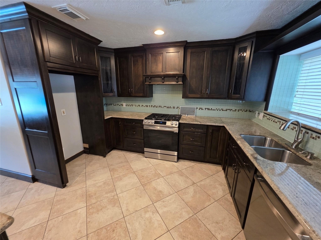 16806 Sandypine Circle - Photo 15