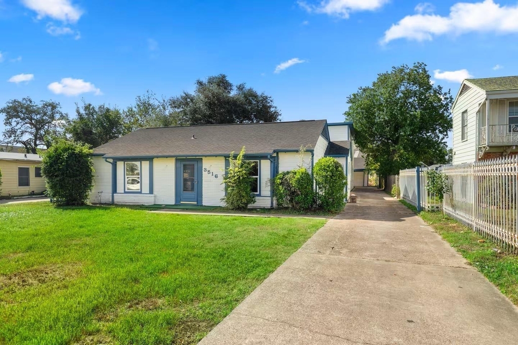 3516 Southmore Boulevard - Photo 0