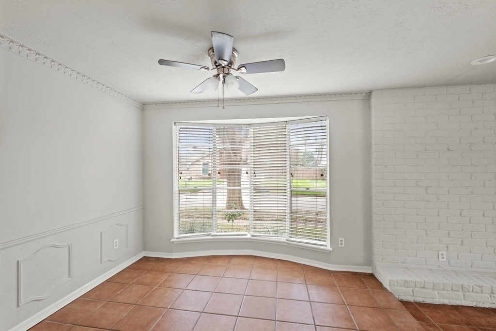 2922 Hunters Glen Drive - Photo 4