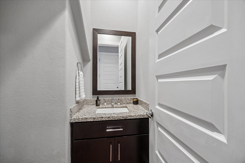 2410 Couch Street - Photo 16