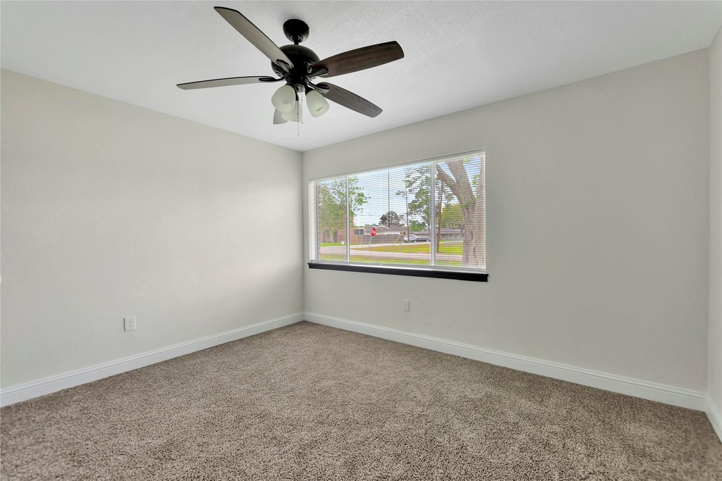 9010 Freeland Street - Photo 12